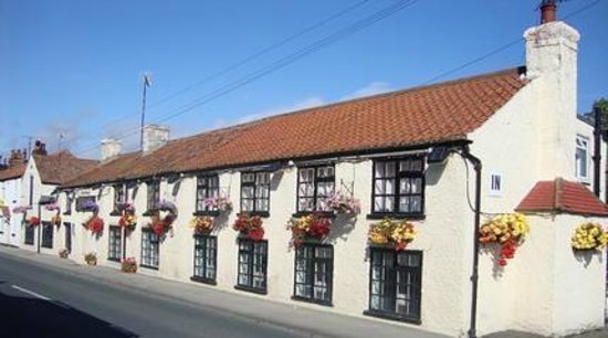 Foxhound Inn Front 1